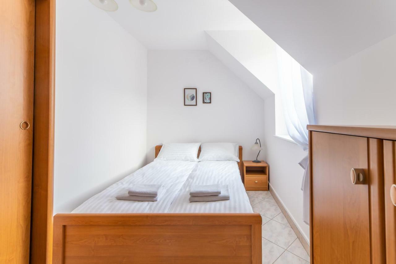 3-Bedroom Apartment Plac Neptuna By Noclegi Renters Miedzyzdroje Exterior photo